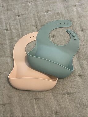 Silicone Baby Bib with Food Catcher